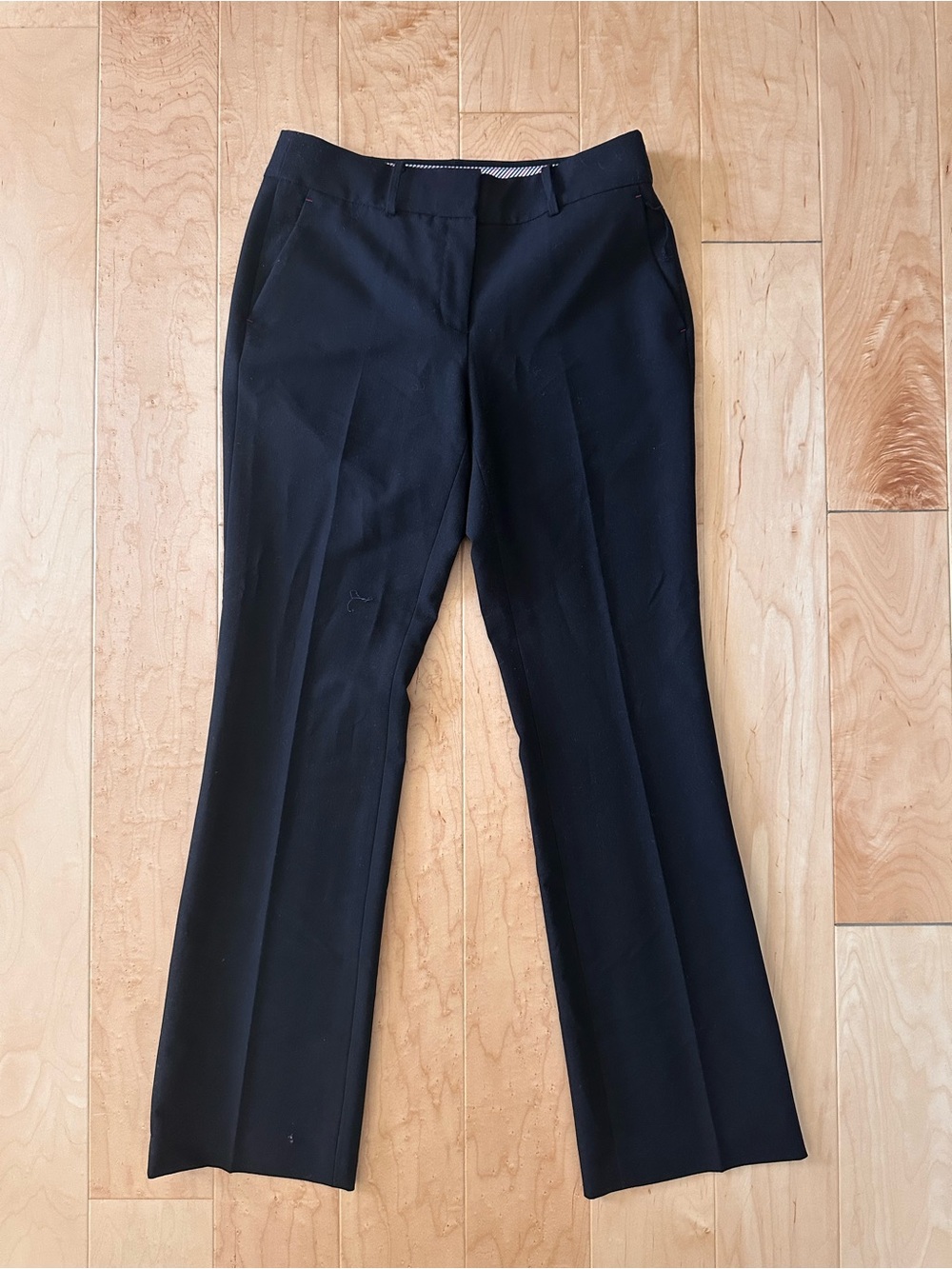 Tommy Hilfiger Size 4 - Women’s Straight Suit Pants